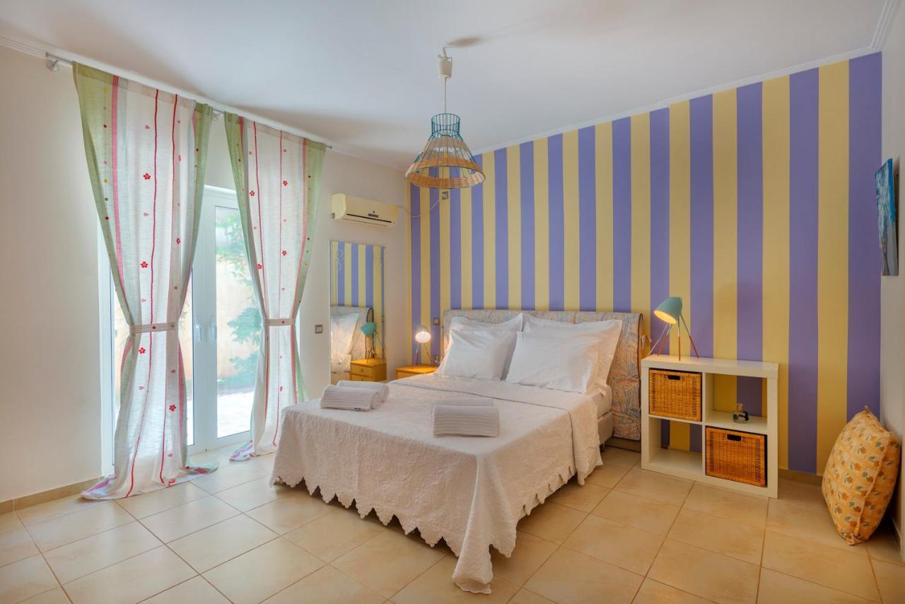 The Painters Luxurious Villa Anávyssos Eksteriør bilde